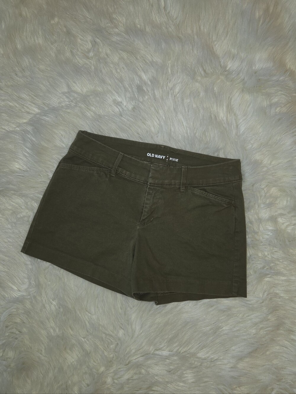 Old Navy Olive Green Women’s Pixie Shorts Size 0